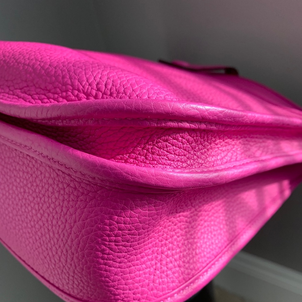 Hermes | Evelyne PM Magnolia Crossbody Bag - Picture 5 of 8